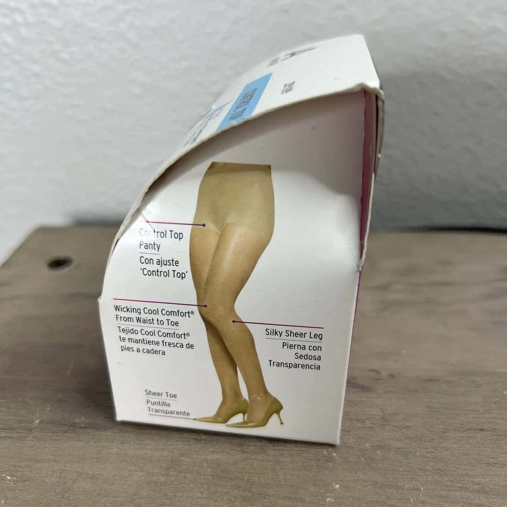 1 Pair L'eggs Silken Mist‎ Pantyhose Nude 20109 Control Top Silky Sheer Size A